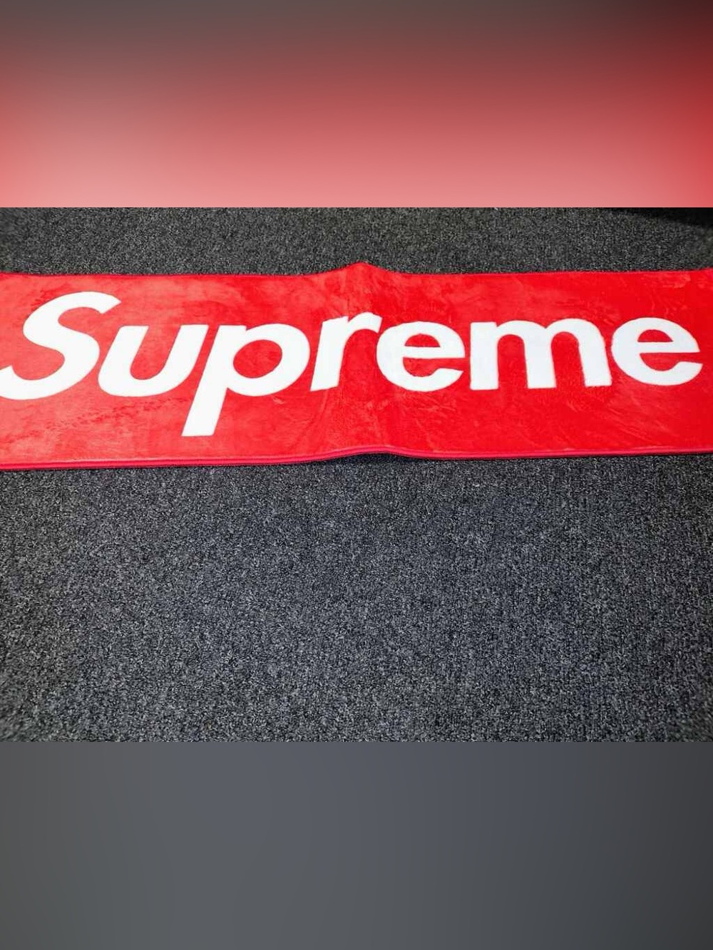 *Red* SUPREME Runner Rug - Picture 4 of 4
